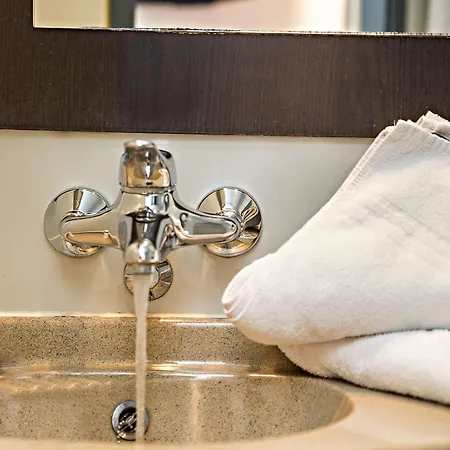 Premiere Classe Rouen Sud - Parc Des Expositions *