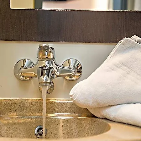 Premiere Classe Rouen Sud - Parc Des Expositions Hotel *